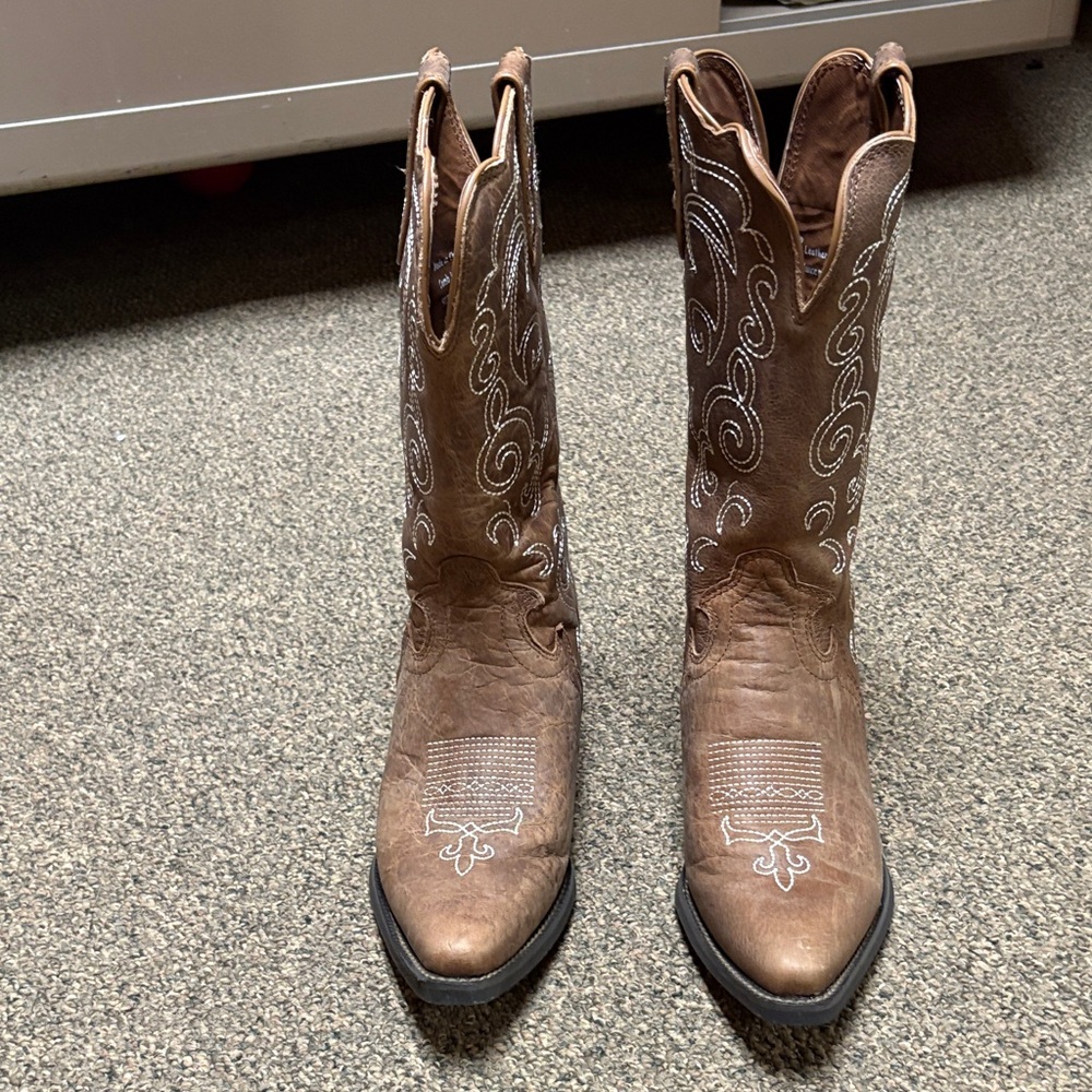 Justin Boots Brown Embroidered Western Heeled Boots